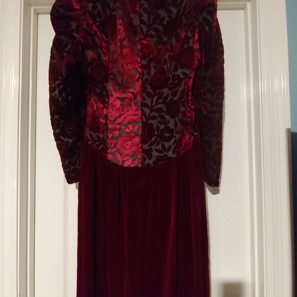 Cachet by Bari Protas Deep Burgundy Burnout Velvet Vintage Maxi Dress  13/14 - Picture 10 of 15